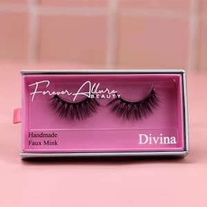 Divina Magnetic lashes on a white background, part of our glam magnetic lash range